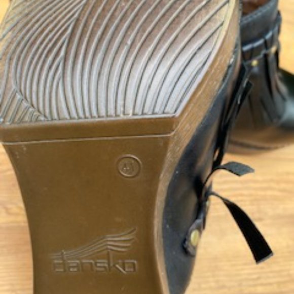 Dansko shoes - Picture 5 of 6